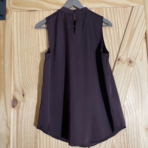 NWT Ann Taylor Sleeveless Purple Mockneck Blouse Small - Picture 2 of 4